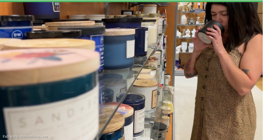 REALpunknews's tweet photo. Newly Vaccinated Woman Steps Outside to Take in Smell of Every Single Fuckin Candle in This TJ Maxx https://t.co/dxYo2XO2Fd https://t.co/oHlh4ZkYpd
