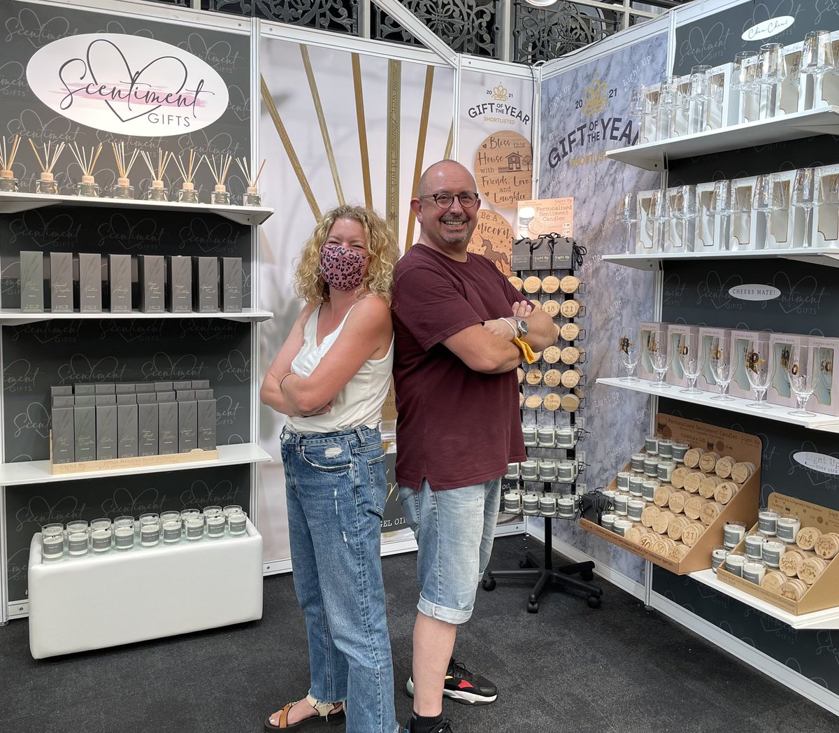 ScentimentU's tweet photo. Richard and Chaye all chuffed with the look of our first ever trade show stand! 😁👍

If you are coming to @PGLiveLondon in the next two days please pop in to  stand 542 to say hello 👋 
See you there 😊

#scentimentgifts #scentiment #tradeshow #PGLive #firstshow #chuffed https://t.co/0JY6WF6wCh