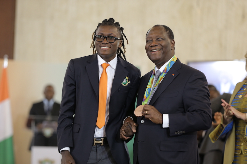 AOuattara_PRCI's tweet photo. Félicitations à Ruth GBAGBI pour cette médaille de bronze en Taekwondo aux Jeux Olympiques de Tokyo ! Quelle fierté !
Mes encouragements à tous nos athlètes qui défendent les couleurs de notre pays dans cette compétition. #Tokyo2021 https://t.co/VeUWS7PnjH