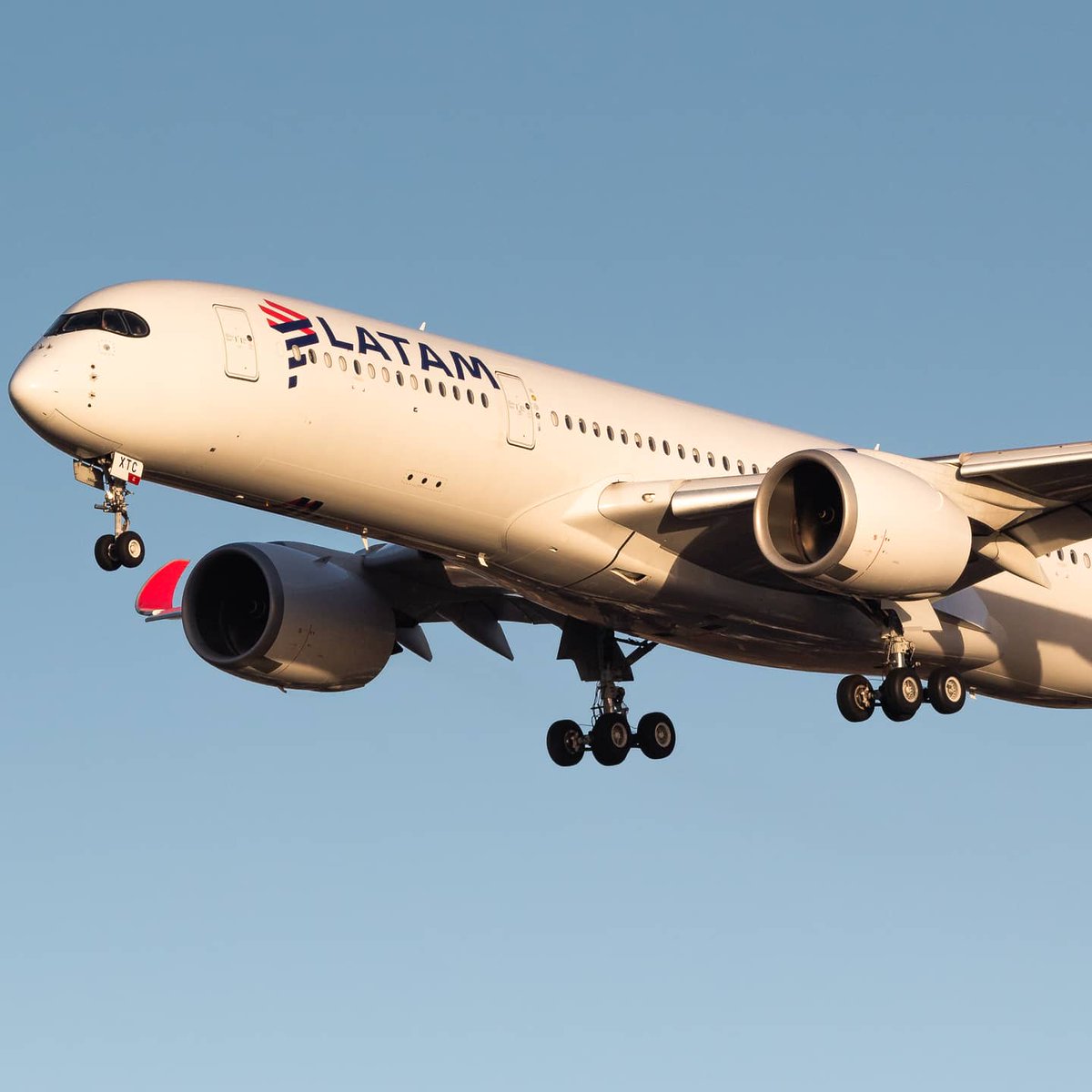 rjlear1's tweet photo. latam a350
pr-xtc
@LATAM_BRA #latam #heathrowairport @HeathrowAirport https://t.co/JPjqbtIIoJ