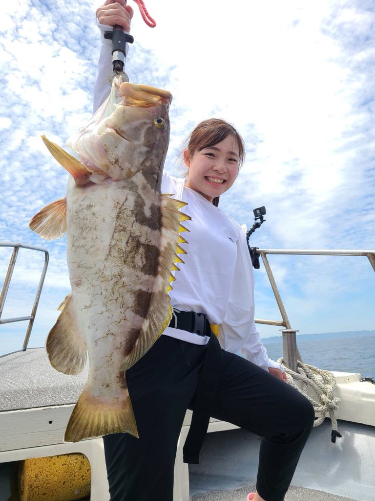 2fishCh's tweet photo. あら？あらあらアラ？
2Fish Channel
          Youtube
#釣り
＃泳がせ
#アラ釣り
＃玄界灘 https://t.co/UzzVlUds8e