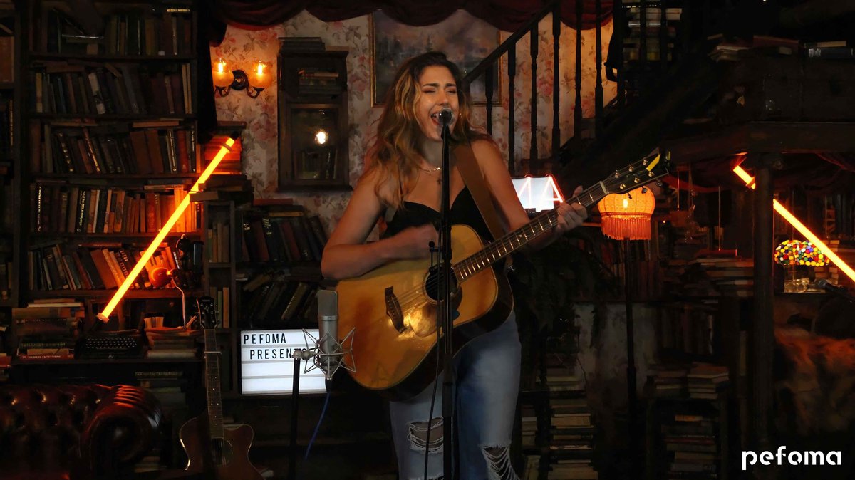 Pefoma_'s tweet photo. #Pefomaartist appreciation post!
We had an amazing time hosting our #livemusicsession on the #pefomaapp on Sunday
Thank you so much to @drewthomasmusic @HarryTheChicks Scarlett Andrews @NatalieShay_ for your incredible performances 🧡 & thank you to everyone who tuned in https://t.co/njpdO7xJaJ