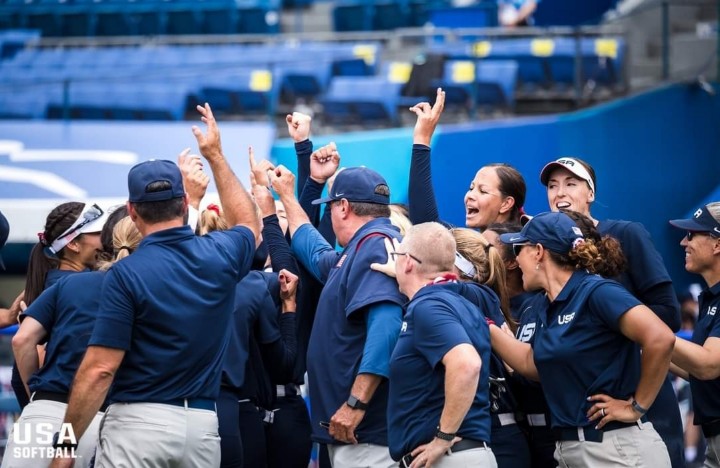 To all you girls posting pics of dirtbag celebrities who "inspire you" - THESE are women who you should admire! All olympic athletes - black, white, brown....DOESN'T MATTER - are an inspiration and truly show what goal setting and power can achieve!