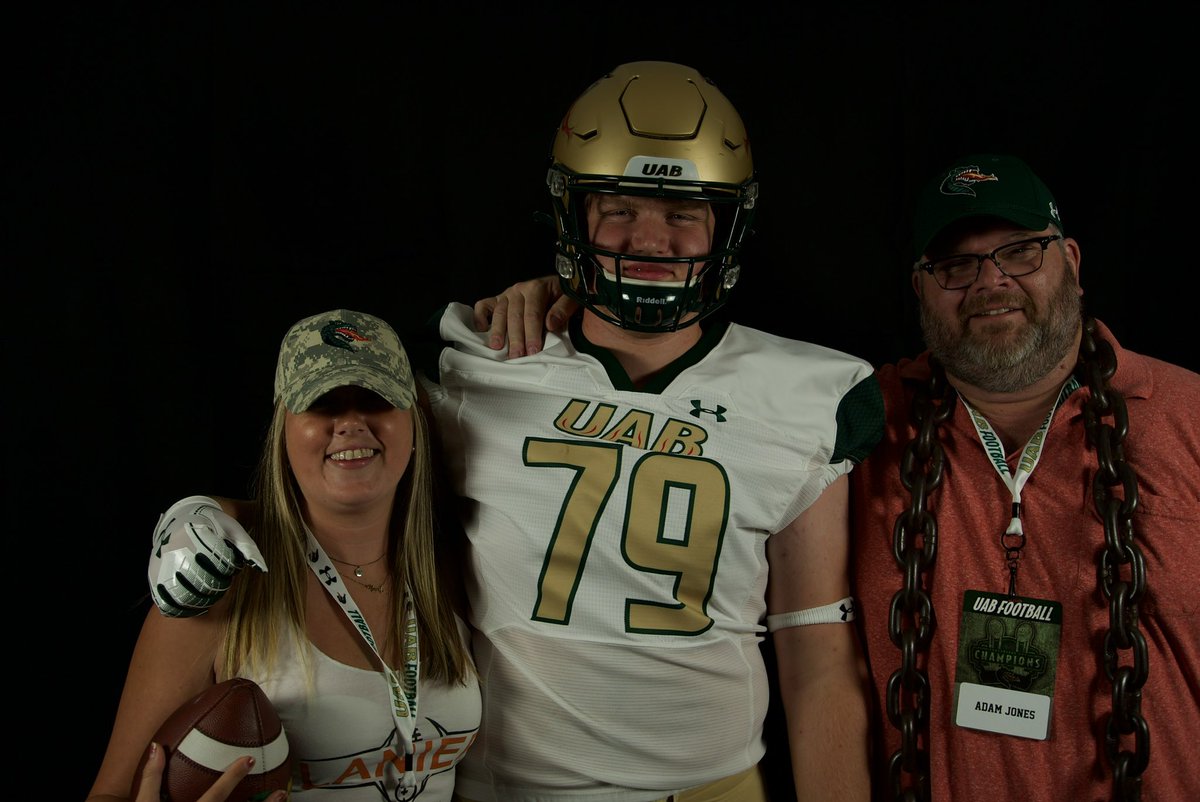 Committed. <a href="/EzraCrumley/">Coach Ezra Crumley</a> <a href="/CoachWillyMath/">Coach Willingham</a> <a href="/CoachROwens/">Richard Owens</a> <a href="/UAB_FB/">UAB Football</a> <a href="/UABRecruiting/">UAB FB Recruiting</a> <a href="/LanierRecruits/">#RecruitLanier</a> <a href="/LanierFootball/">Lanier Football</a> <a href="/LANIER_HERD/">The HERD</a> <a href="/LanierADNews/">LanierHS Athletics</a> <a href="/RecruitGeorgia/">Recruit Georgia</a> <a href="/CoachMJones64/">Matt Jones</a> <a href="/CoachMobbs/">Coach Mobbs</a> <a href="/AJthirty30/">AJ</a> <a href="/graceecraw/">Grace Crawford</a> <a href="/SusaSusan6264/">Susan Chapman</a> <a href="/oldmanrunning2/">Rob Chapman</a>