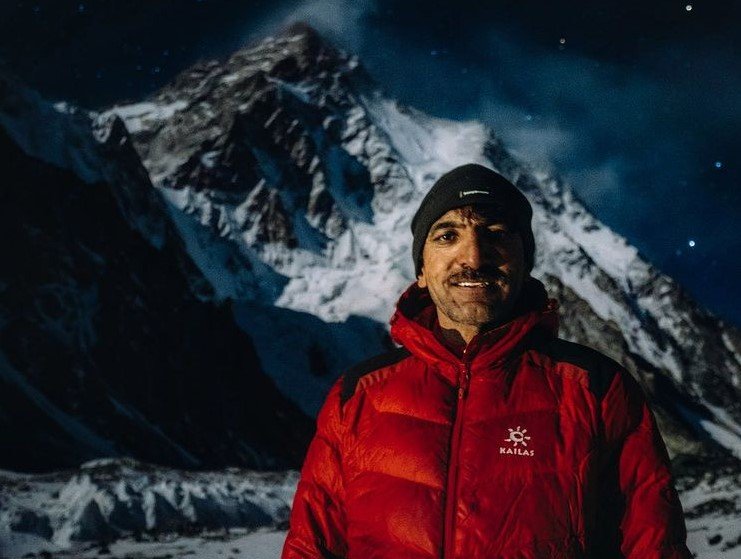 nudratnasrullah's tweet photo. Sajid Sadpara &amp; team have Found Two Bodies Near K2 BottleNeck.The First One Found from 400m from Bottleneck &amp; have Found Muhammad Ali Sadpara Body From 300m from Dangerous Bottleneck. #AliSadpara #PakHero #SajidSadpara #K2Search https://t.co/KvQbVByivR https://t.co/r2dfS2bPX3