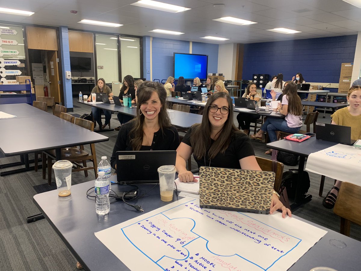 r_hernandez54's tweet photo. The Summer Yearlong Planning Sessions are up in full swing! Loving how engaged our Dual Language and Immersion staff are as they prepare for a successful school year. I love the excitement! Me encanta su entusiasmo! #WeAre54 #ReboundingTogether #SYLP https://t.co/yn2MaykDfg