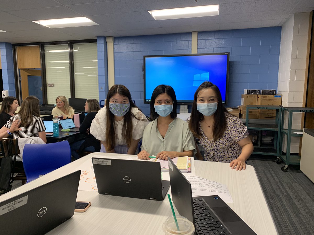 SarahHolmes54's tweet photo. All smiles as we leap into literacy and team  planning! Un día lleno de sonrisas planeando el año escolar. #ReboundingTogether #weare54 #SYLP https://t.co/HosE8Eek3I