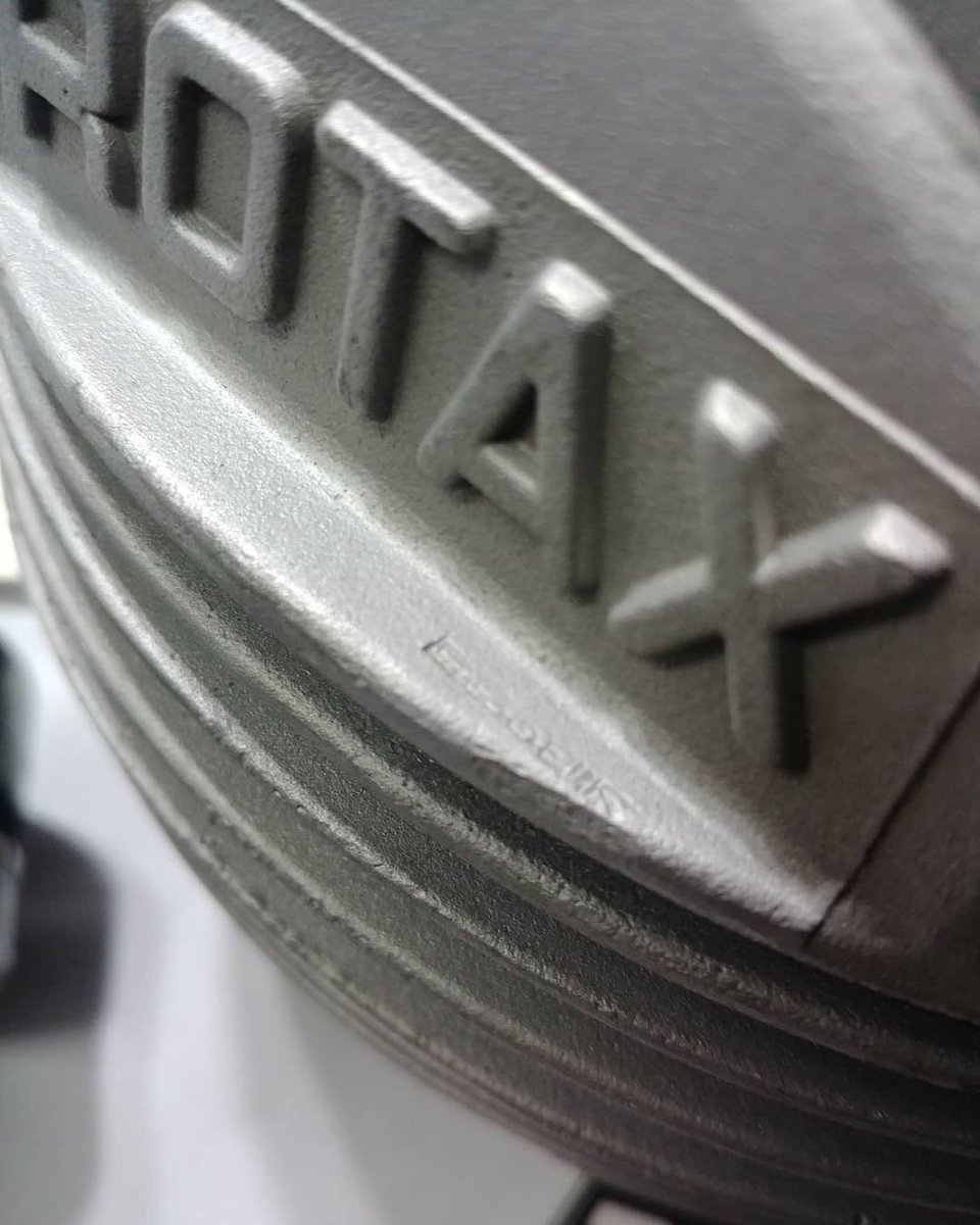 Armado de otro 100 cc

Motor ROTAX DSB
100 cc
Válvula rotativa
Ex Esteban Tuero

Grabado "PORENZ" en cilindro, tapa y carter

#retrokart
#rotax
#tuero
#porenz

retrokart.com.ar

Facebook: Retro Kart
Instagram: <a href="/retrokart/">Retrokart</a>.com.ar