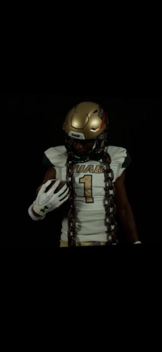 Tdubb334Tre's tweet photo. 1000% Committed!⚪️🟢@CoachBillClark @CoachJayMitch @Blake_Shrader13 @UAB_FB https://t.co/P1czY3he41