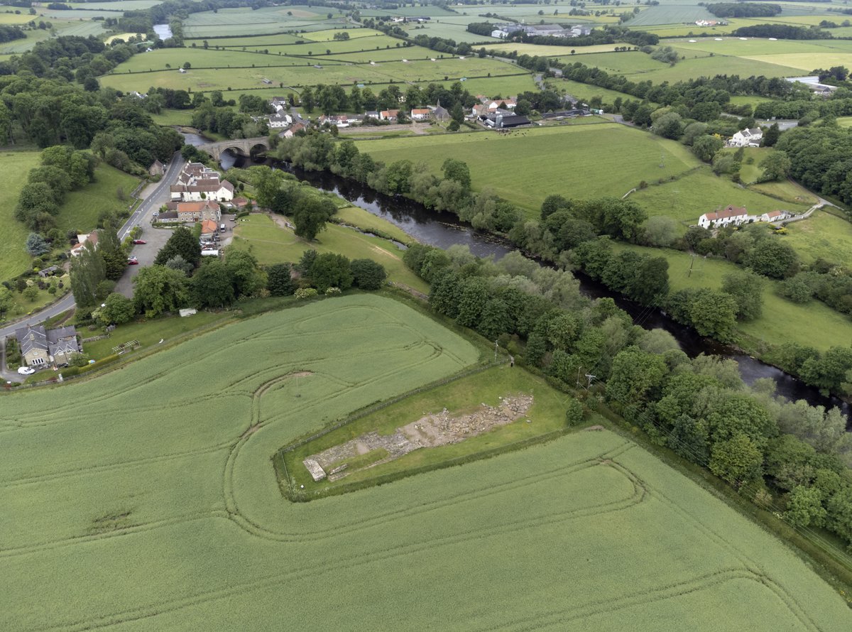 johnfielding001's tweet photo. Aerial image: Roman Bridge ruins at Piercebridge beside the River Tees in North Yorkshire UK #Piercebridge #aerial #image #Yorkshire #aerialphotography #romanarchaeology https://t.co/jmTEuFae2L