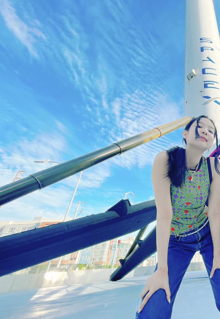 ta3sbae's tweet photo. @Grimezsz so cute! 😌 https://t.co/lKtShJO16S