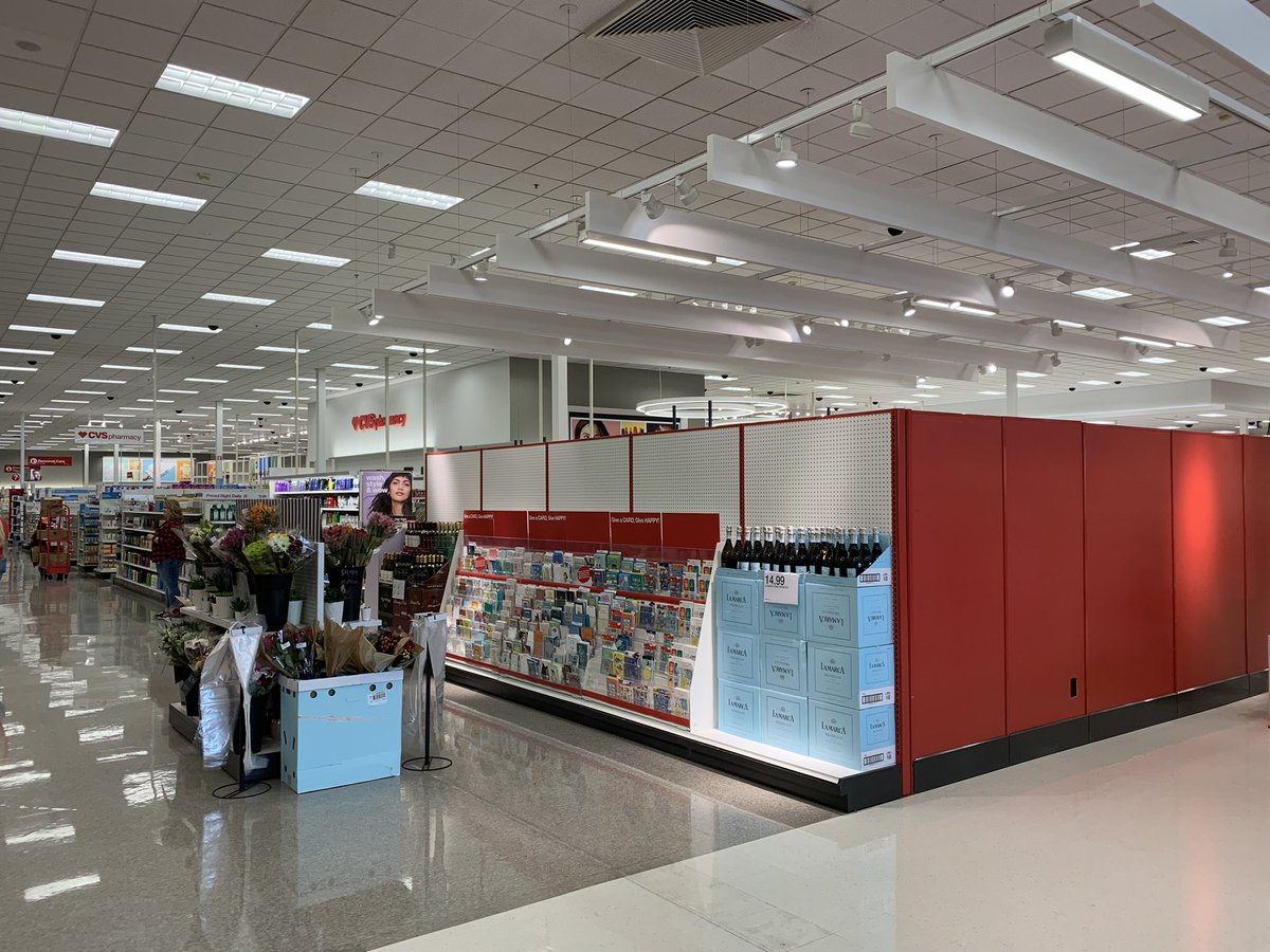 kurtdgriebel's tweet image. Remodel #2 at T1768 for me is off and running! 👷🏻‍♀️👷🏻Thank you @TylerSchulteTGT for getting things off to a great start! Clean and organized just like it should be👍🎯@RobSpringer @Samantha_TGT @natelane39 @Le_Hulett @kelsey_ressler @KD_Kline @brittrader_TGT @Alicia_Michel21