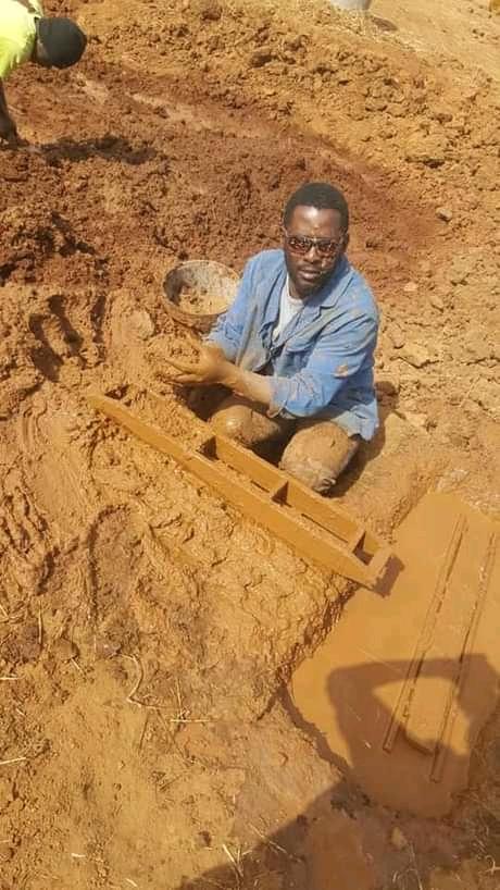 kinghorta's tweet photo. Brick moulding for the second block has begun and i more than excited with the progress @fortunechasi @BrianChiweza @glaven_tech #OnemoreBLOCK
#COMMITTED_to_the_cause https://t.co/ptOOfdXNQC