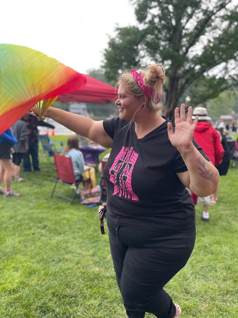 Trizzy Tran tweet media