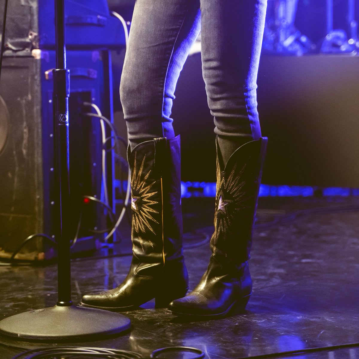 The boots are on and ready to get back to Texas! Can't wait to see y'all in Houston, Dallas, and Austin in a few weeks.