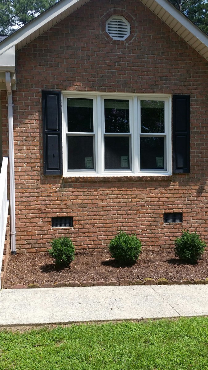 ExteriorSource's tweet photo. During the heat of summerโ๏ธ, energy efficient @ProViaProducts "Endure" vinyl replacement windows with triple weatherstripping, provide cooling cost savings.
#newwindows #windows #ProVia #ProViaWindows #EnergyStar #energyefficient #vinylwindows #replacementwindows https://t.co/plOxW4C89E