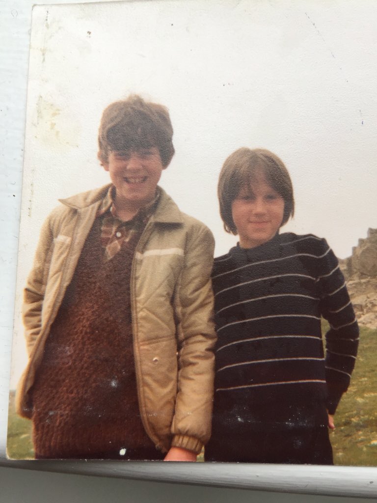 badly_drawn_boy's tweet image. Devastated and heartbroken that my older brother Simon passed away on Friday morning, he was 54. A guiding light to me and my 2 Sisters all our lives. I can’t remember having an argument with him in 51 years. He instilled in me the confidence to pursue my dreams. Love you Si 💔