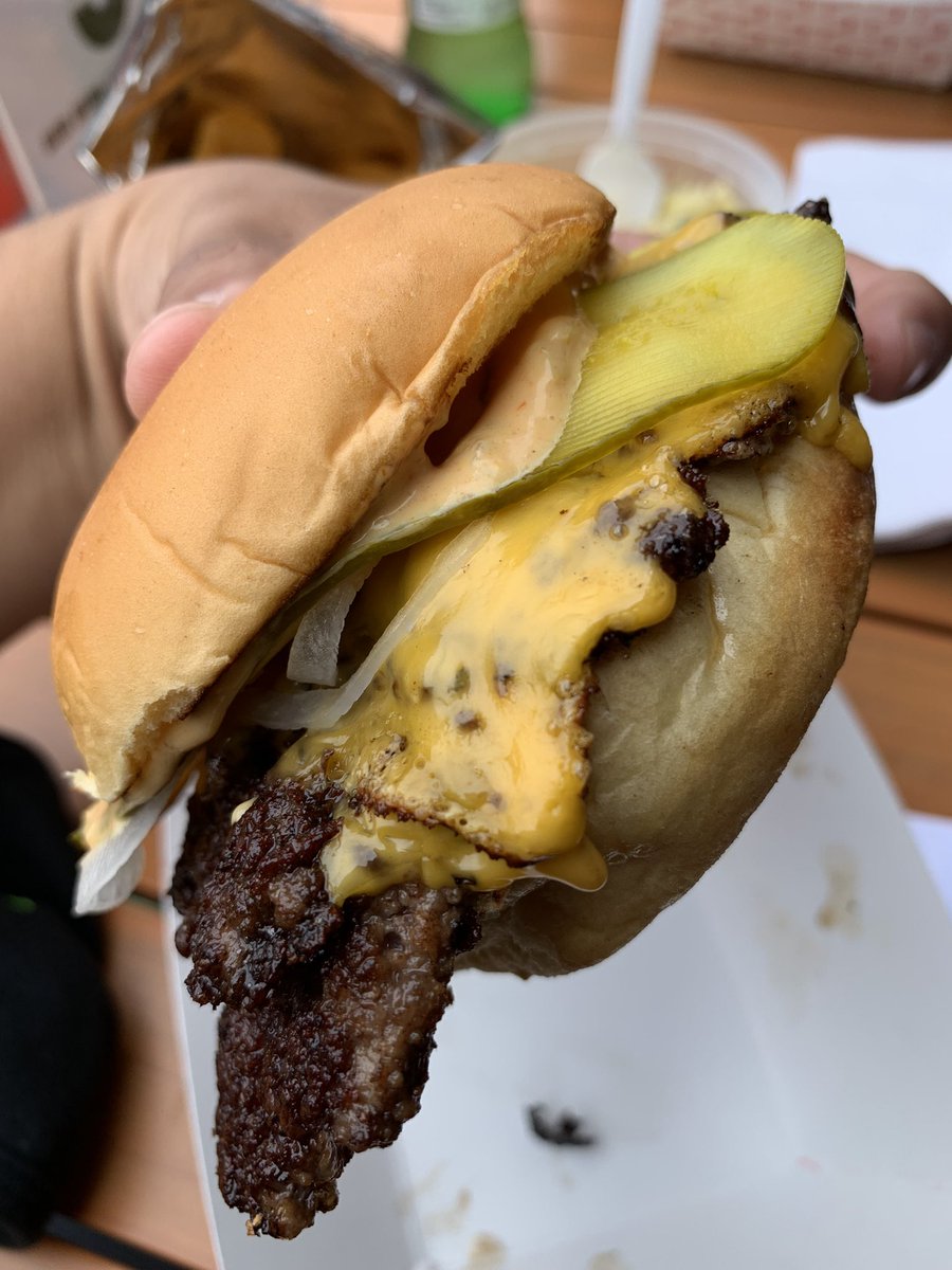 GoodEatsMusic's tweet photo. look them up on ig #hangaburs #goodeats https://t.co/4iQjD3v0Mr