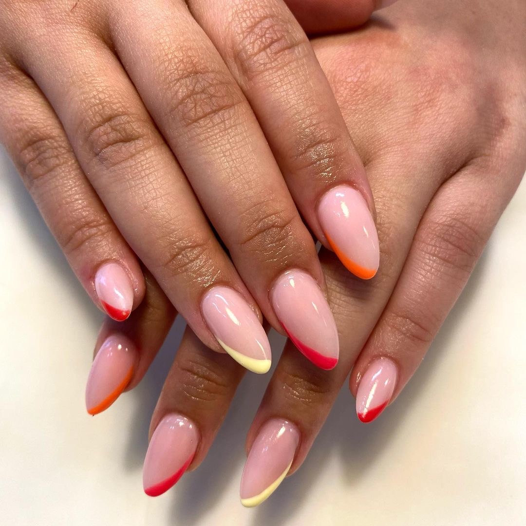 Louella_Belle's tweet photo. Abstract French tips, we can't get enough of these designs 🎨 

#frenchnails #frenchtips #nailart #nailbloggers #louellabelle #artisticnaildesigns #uknailtech https://t.co/xA7ZHD8MZ0