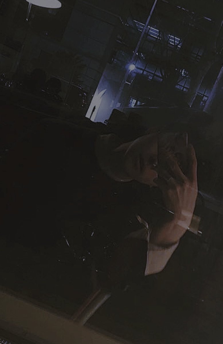Sam_0 🚬 tweet media