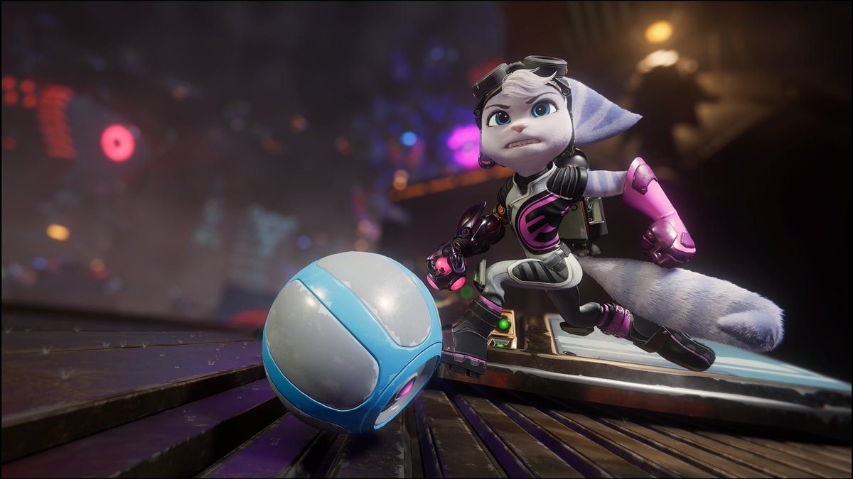 RivetFan's tweet photo. @insomniacgames You had A lot of help from people that take pictures and market your games for you. 

Why did you patch out the best glitch that allowed you to change characters? No one changed their characters on the first play through.  People that use photomode want the glitch. https://t.co/25t0yzGkOy