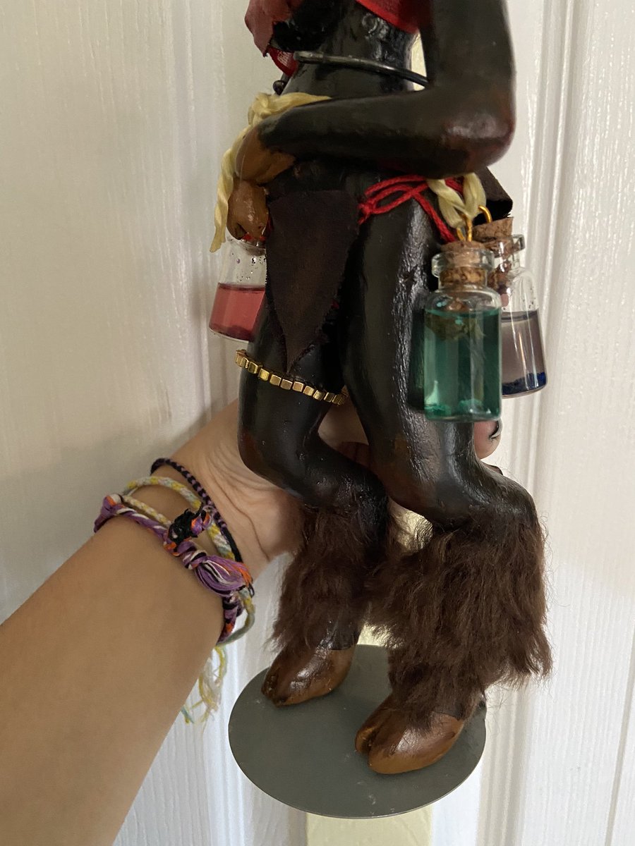 prttylad's tweet photo. Mora the pretty goat lady (she/her)
*
*
retweets are appreciated
*
*
#artist #sculptureart #art #artistontwittter #goatlady #figurine https://t.co/mx9YOaERIA
