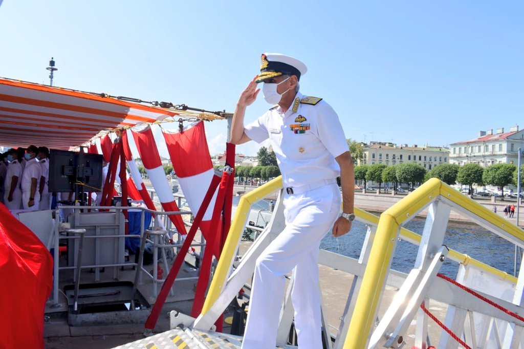 ANI's tweet photo. Chief of Naval Staff Admiral Karambir Singh visited INS Tabar in St Petersburg, Russia today &amp; interacted with the ship's company: Indian Navy https://t.co/I1nELe7S8D