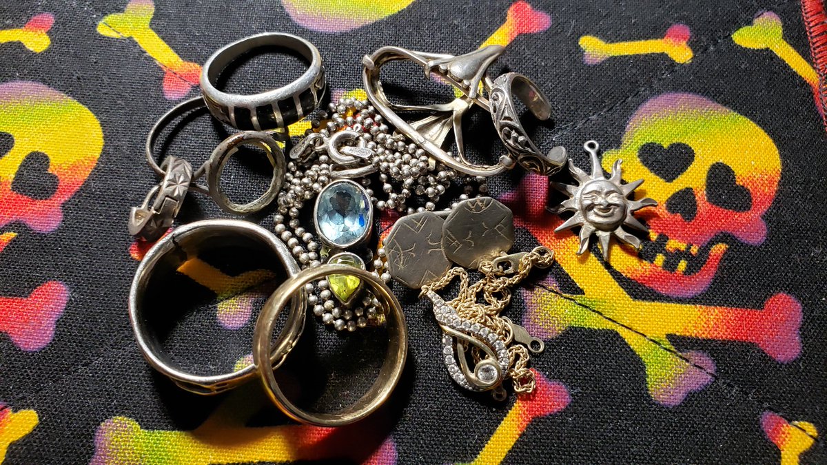 admonishmd's tweet image. On-hand, dug silver and gold. #goplayoutside #detectornetwork #justdetect