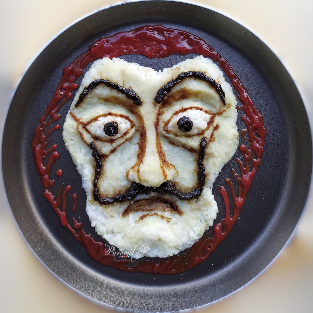 ParomitaP_'s tweet photo. How to make Money Heist Dali Mask using Food-- https://t.co/fit5clpvWB
#foodart #moneyheist #LaCasaDePapel #LCDP5 #elprofesor #dalimask #salvador #salvadordali #mask #artfood #artonaplate #creativefood #paromitap #MoneyHeistSeason5 https://t.co/3wApfmke92