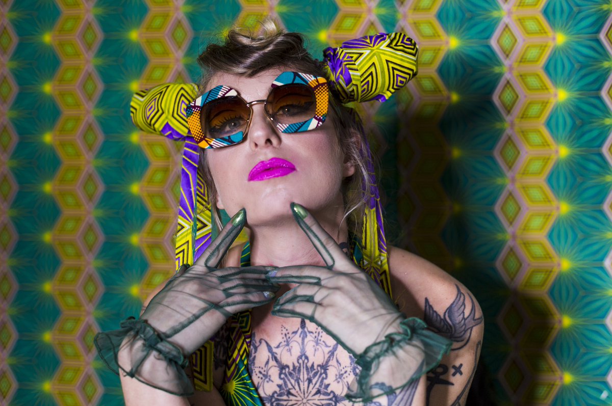 bliciousmusic's tweet photo. New B'licious music coming soon!! Spreading musical blessings 💙🎶

Makeup: Natalie Mclntosh
Designer/stylist: Chantel Koning
Assistance stylist: Pia Dosh
Photographer: Emma Brown

#music #musician #producer #musicproducer #singing #femaleempowerment #singer #singersongwriter https://t.co/mdV9YpkpzJ