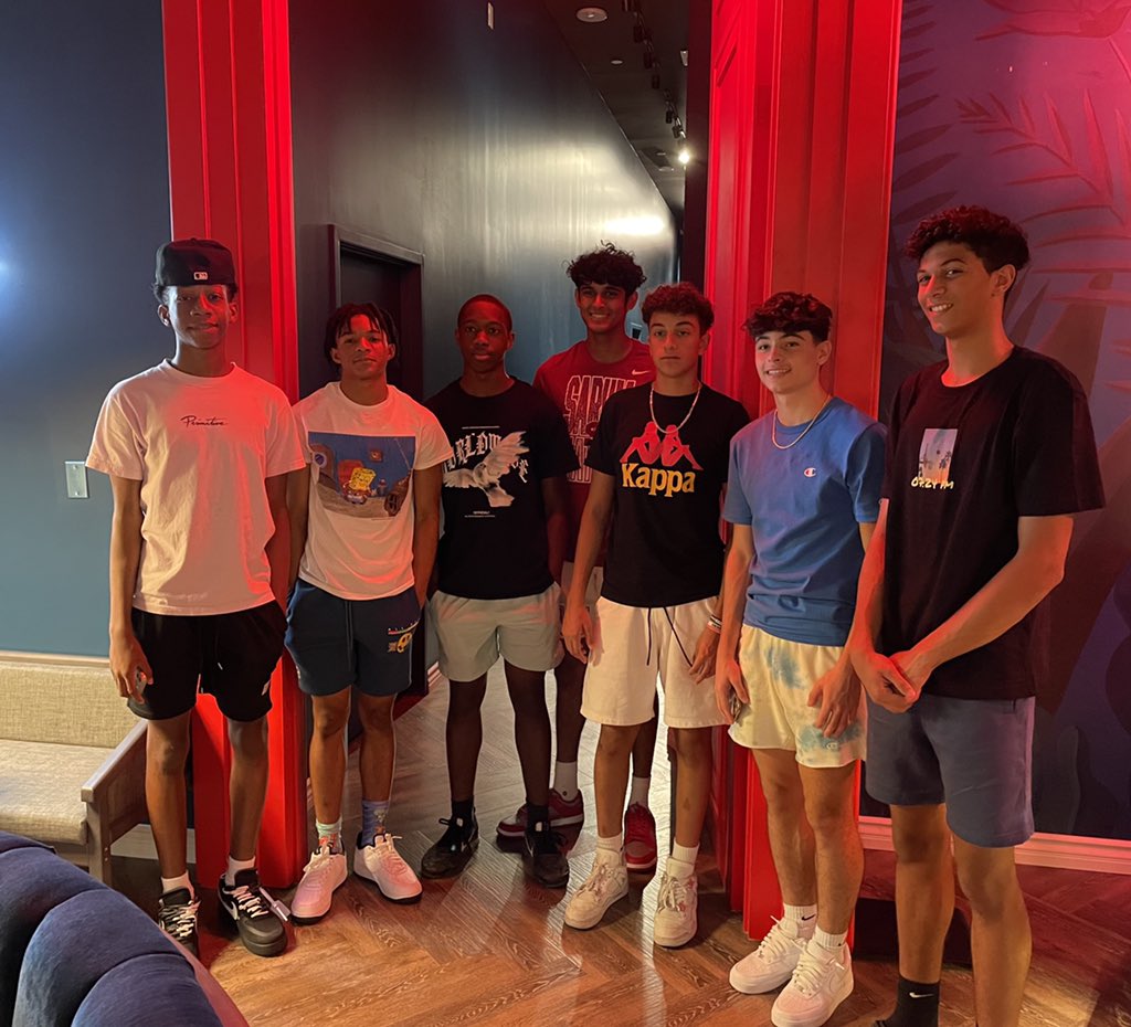 AAU season is not an easy journey, the Highs and Lows will break you or make you stronger. Thank you <a href="/dchool11/">Coach Kareem</a> and <a href="/dougniblock/">Doug Niblock</a> and the entire organization for allowing me to represent your program. Respect to my teammates for grinding with me till the end. <a href="/LIB2MBBALL/">Boys2Men</a> 16U.