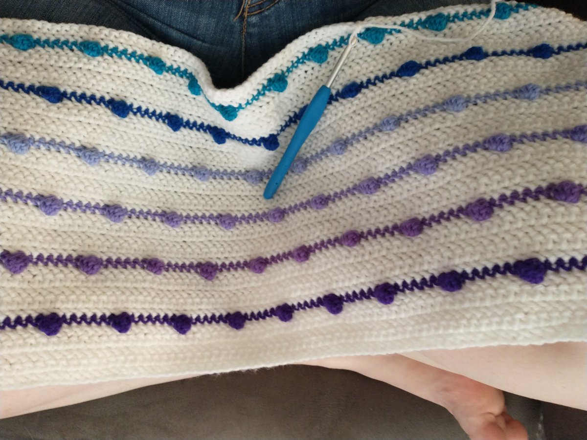 aechdeecrafts's tweet image. When you're given free yarn, you make the prettiest baby blanket ever! #crochet #wip #freeyarn #buynothing #bobblestitch #babyblanket #colorful #crocheteveryday #daisyfarmcrafts #aechdeecrafts