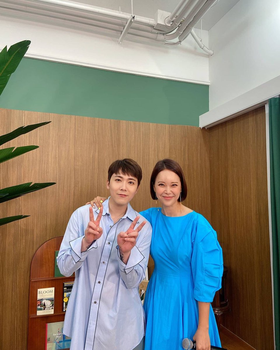 FTurkey_Pri's tweet photo. 07.07.21| Hongki Instagram Güncellemesi:

"Jiyoung Nuna'nın telefonuyla hemen ona koştum ve (şarkıyı) söyledim!!
Şimdi şarkı yayınlandı!!
Can I Love Again adlı şarkı yayınlandı!!!
Hepiniz gelin!!!!!
#BaekJiyoung #LeeHongki #CanILoveAgain

_____
#FTISLAND https://t.co/XOCM0AVuPc