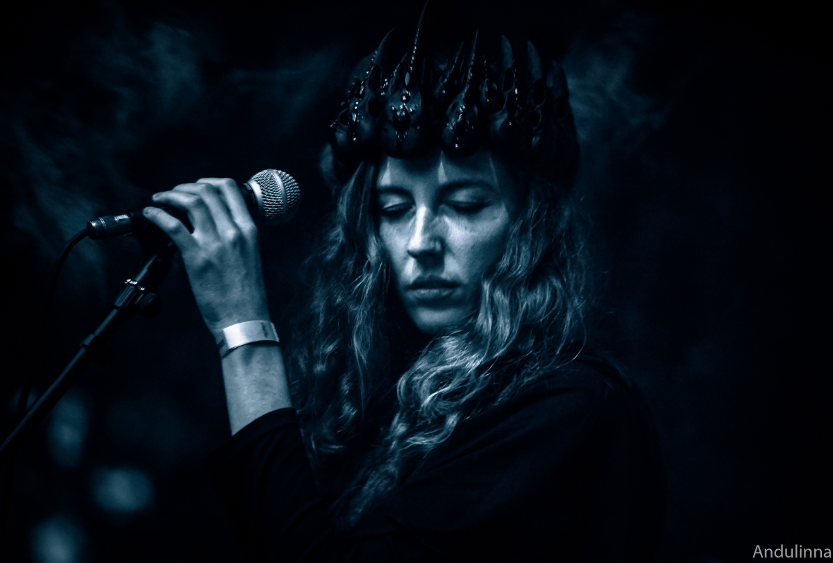 Nemuer's tweet photo. A few pics of our latest concert (Walls of Solitude). #tagelharpa #vikings #paganism https://t.co/8MpGBxNOuR