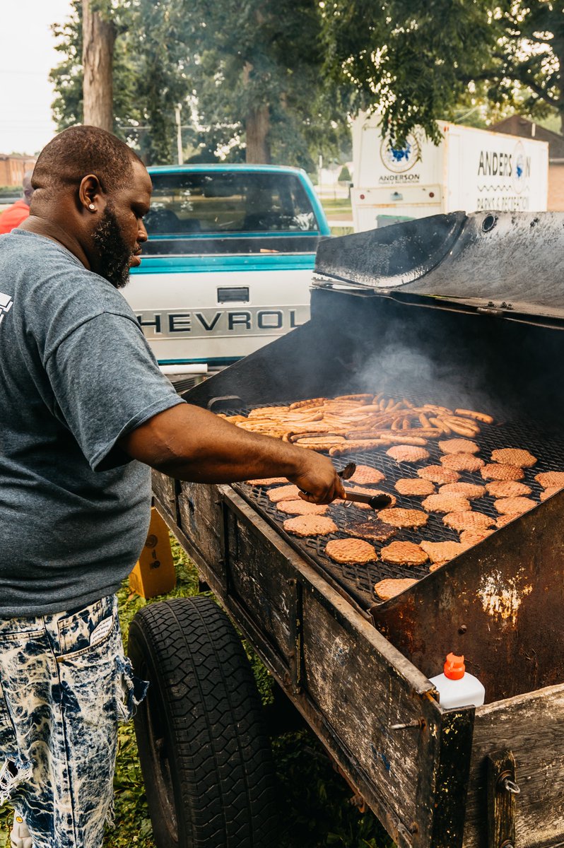1srAnnual Backpack Giveaway 👣