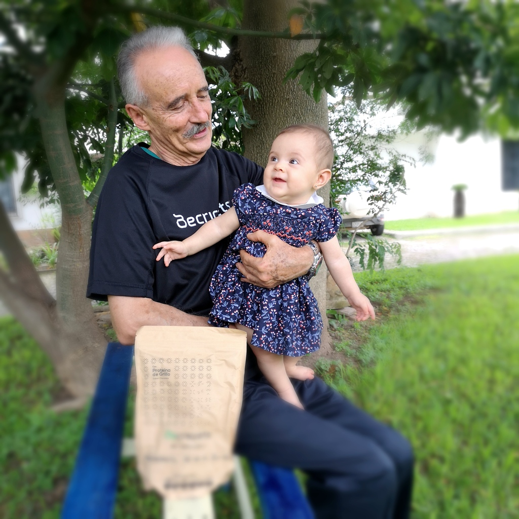 BeCrickets's tweet photo. Sabías que la pérdida de masa muscular se acelera conforme envejecemos? 

Este fenómeno se llama sarcopenia y afecta en gran medida a nuestros adultos mayores. Lo bueno es que se puede prevenir! 

Un consumo adecuado de proteína es la clave para evitar este padecimiento. https://t.co/wYPC3KnlhP