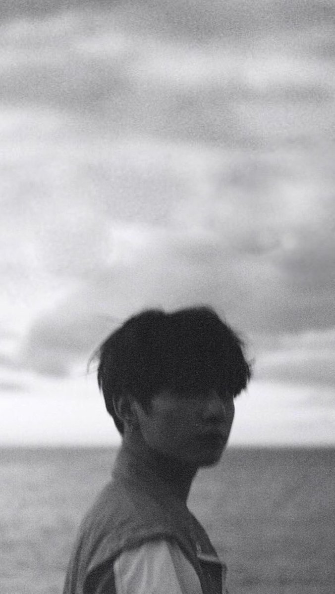 paopiper's tweet photo. Exile | taekook AU

“Banyak detik terakhir, sebelum kumainkan piano di pesta pernikahanmu.” https://t.co/f6nsZGvZ3W