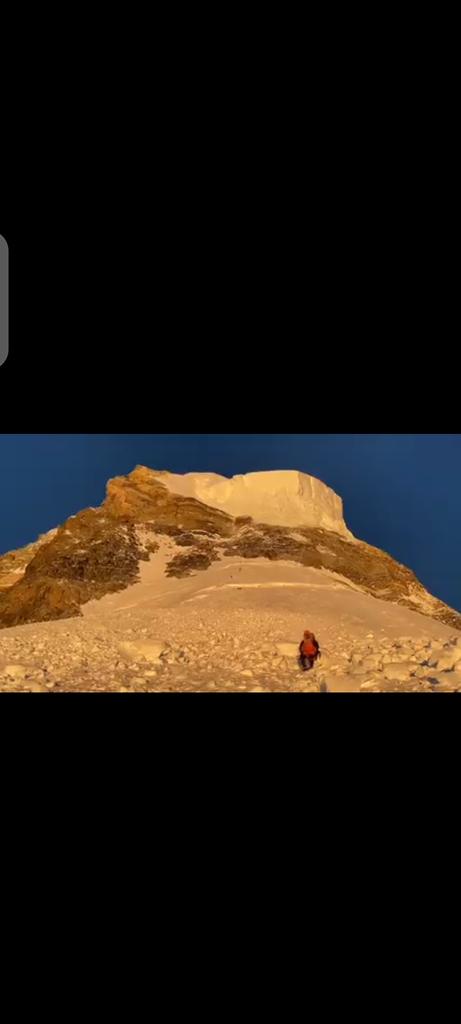 YousufAly8's tweet photo. Almost 20 climber C4 on k2 the
Dangerous path of k2 is bottel neck hope they all brave Mountaineer cross this difficult path early morning received good news for the nation.insallah allah success him our prayer with him🤲🤲
#K2Expedition2021 #k2team #k2 https://t.co/ilrF5d2Fkd