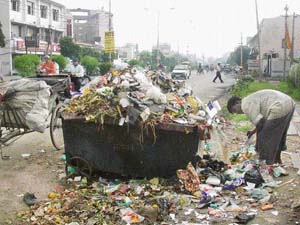 ChessHustle's tweet image. #letscleanIndia You watch any video of any foreign country of how they feel about India.The first thing they talk about is India is not a clean place, which for some extent is true, you can see plastic covers and garbage everywhere. We youngsters should think about this.