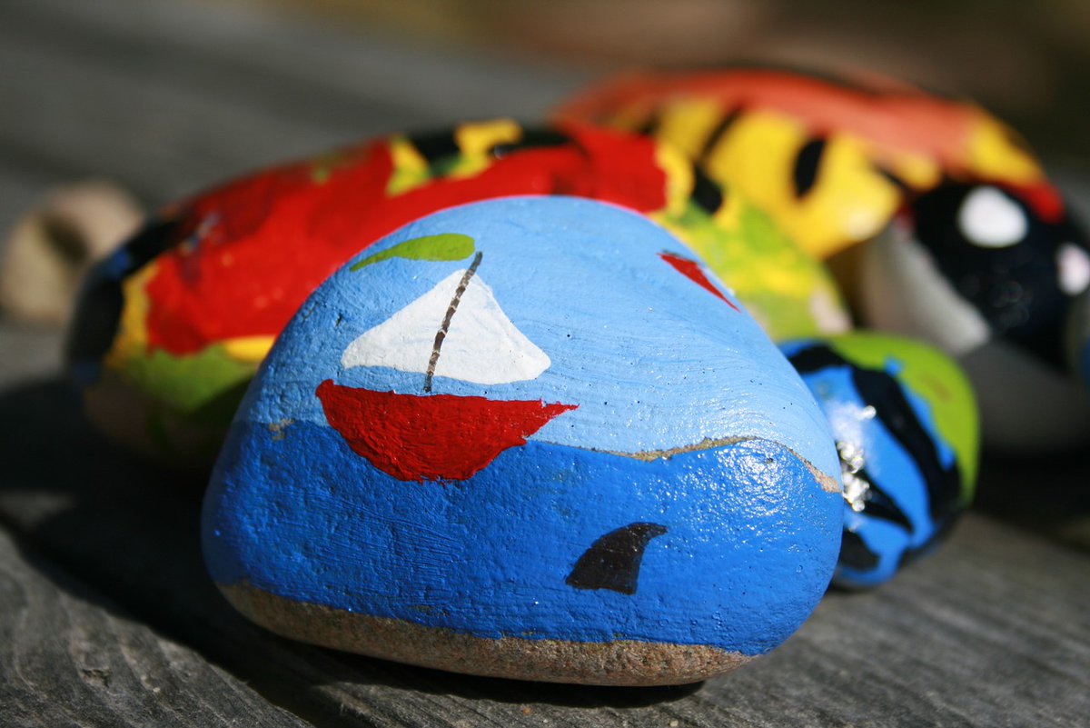 CharmaWord's tweet photo. Are you supposed to take Kindness Rocks?

Give them as a gift, or hand a rock off to someone that you think could use words of encouragement. 

from Inspire Kindness

#kindnessrocks
#RandomActsOfKindness
#kindness 
#kindnessmatters 
#kindnessismagic 
#kindnesswins https://t.co/HdGqO3iygD