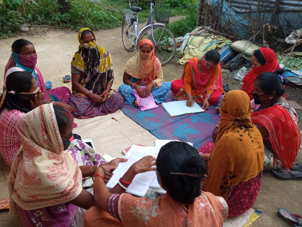 JharkhandDMA's tweet photo. #चक्रधरपुर_नगर_परिषद क्षेत्र अंतर्गत #SHG_सप्ताह कार्यक्रम के तहत दिनांक 26.07.2021 को नरेंद्र नगर, वार्ड सं.- 21 में तमन्ना महिला समिति का #SHG_Profiling का कार्य किया गया।
#SHGSaptahCelebration
#SHGProfiling
@HemantSorenJMM @JharkhandCMO @vijayajadhavias https://t.co/9uF3C8Av0S