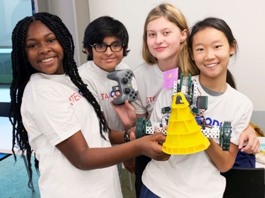 SteamCoders's tweet image. #Robotics is a branch of #technology that deals with design, construction, operation, & application of robots. Whether it’s self-driving cars, assistants for house chores or medical devices, robots are changing our everyday life.
#kidsforcoding #steam #girlwhostem #boyswhostem