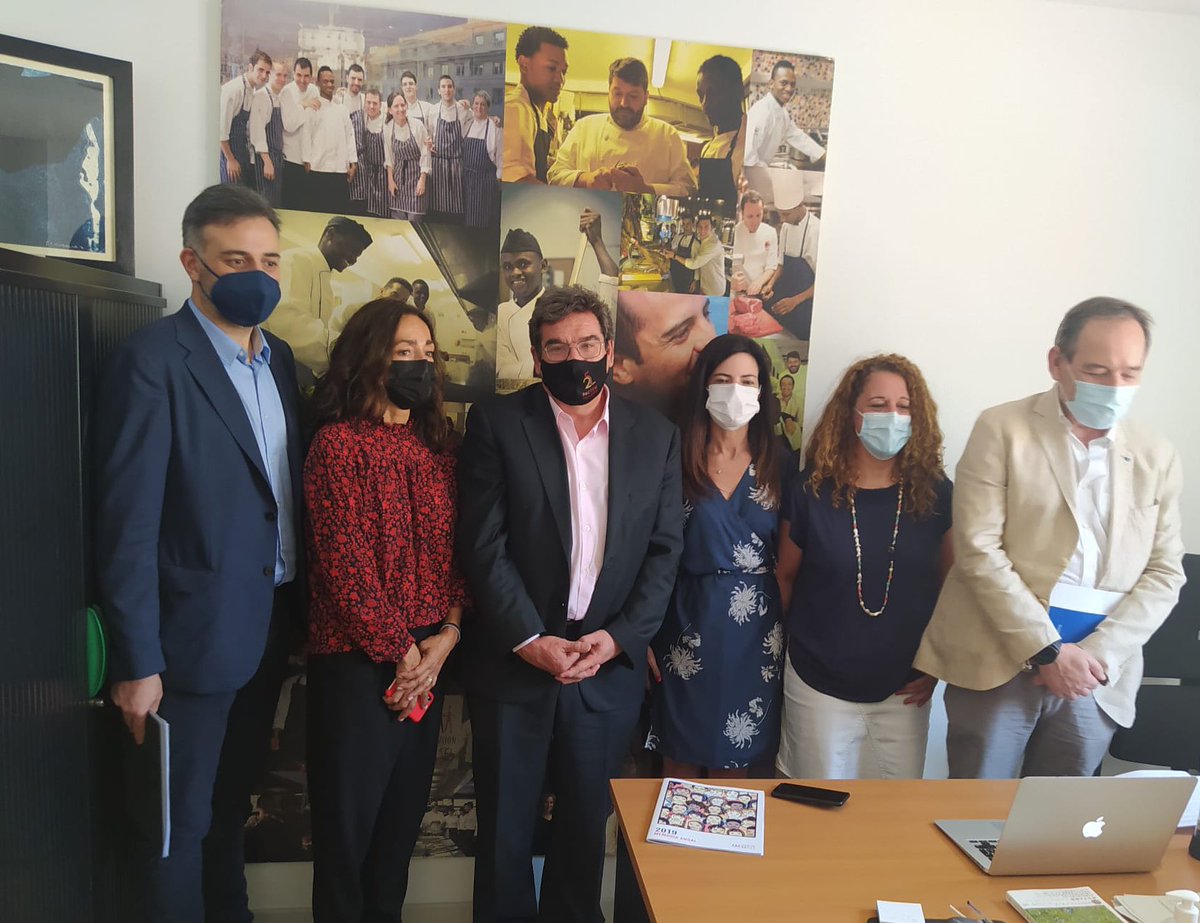 🙏🏿🙏🏽🙏🏼 Gracias al Restaurante Ovillo del <a href="/ChefJMCalero/">Javier Muñoz-Calero Calderon</a> y a todos los empresarios de este país por ofrecer la posibilidad a más de 220 jóvenes durante estos 10 años que lleváis en nuestro Programa “Cocina Conciencia”. Ojalá esta reforma también os lo ponga más fácil a vosotros.