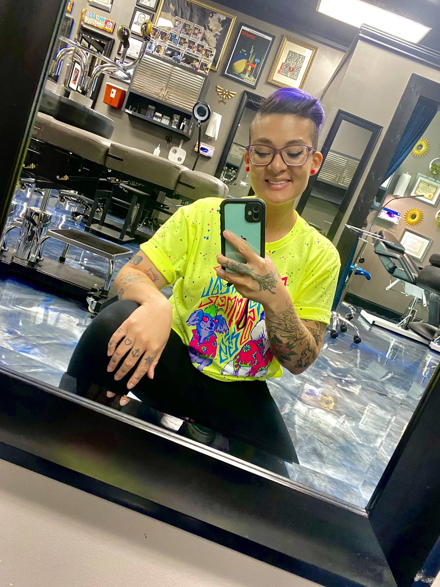 lea_bostwick's tweet photo. #merchicality โ๏ธ๐ #goodmythicalsummer @Mythical @mythicalstore #gmm #bymb #gmmwinface https://t.co/BnzWGSy4hM
