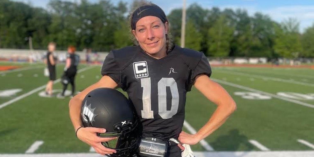 LCSD_NY's tweet photo. ICYMI: Check out the @timesunion (@SportsTU) article on Lansingburgh teacher &amp; @BurghKnights coach Alaina Lange @ https://t.co/CXPjNNVKFs

The piece by @JoyceB10Bassett   spotlights Ms. Lange for her involvement w/ Capital Region Women's Tackle Football Team, the NY Knockout. https://t.co/4KLZlYIFU8