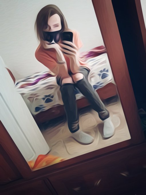 Look at the sky more often?
#femboy #trans #sissy #crossdresser #LGBT #nsfw https://t.co/NtvtleYRBO