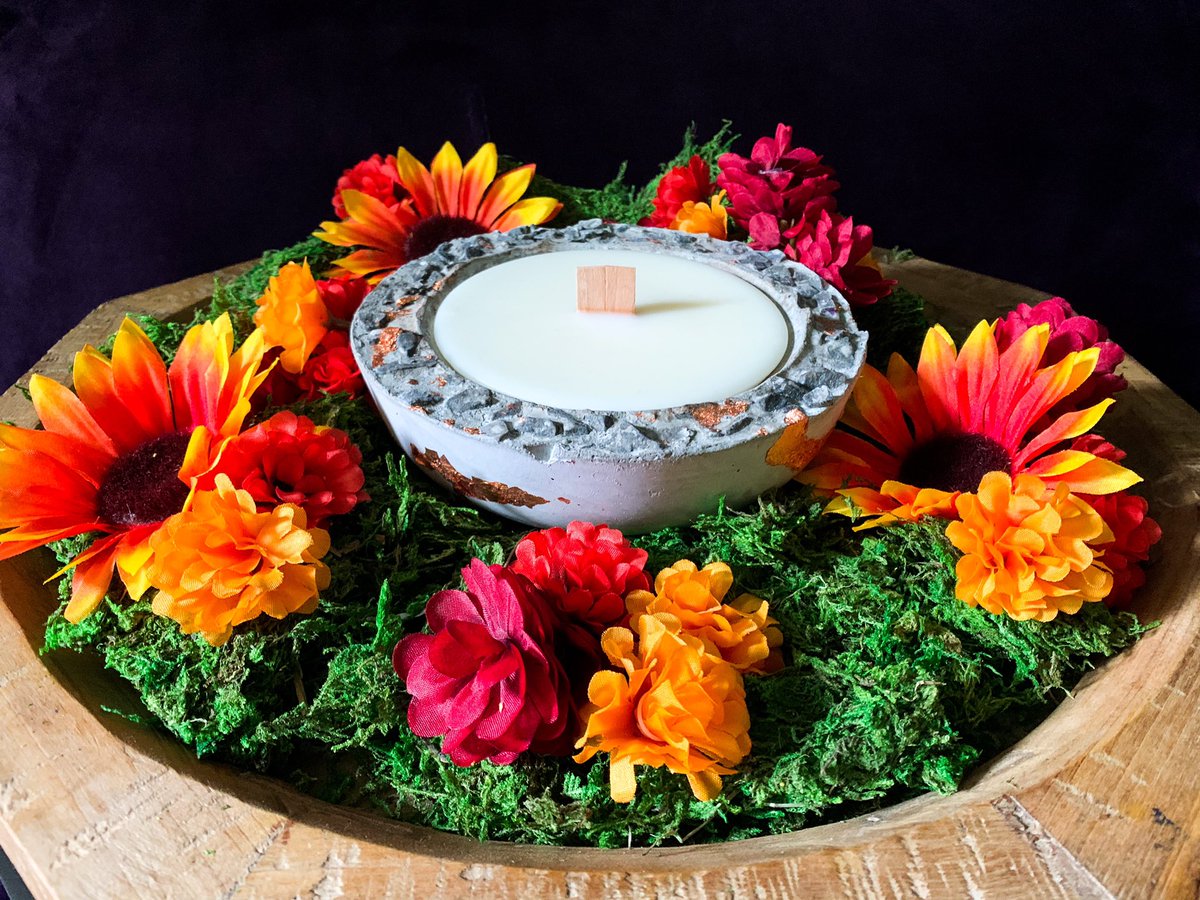 ErynWitha's tweet photo. Taking a break from the Sims today to play around with some ideas for photos of our candles for the website. My store open for pre order on august 1st ❤️ Instagram @royaltycandlesunltd https://t.co/a2LsOabFqs
