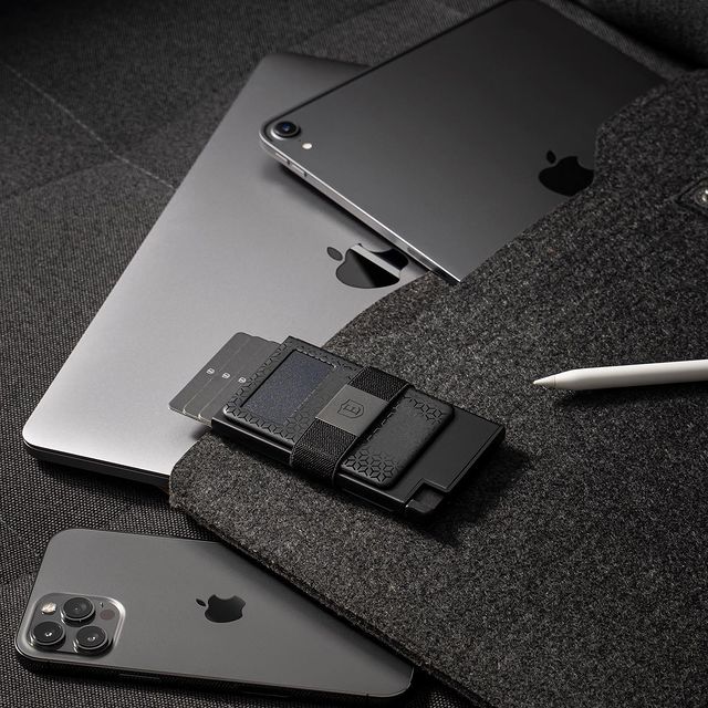 nipuntOfficial's tweet image. Which #accessory you like more ? 
Comment below now..
#nipuntofficial #developer #workfromanywhere #enterpreneur #workfromhome #trends #money #moneymindset