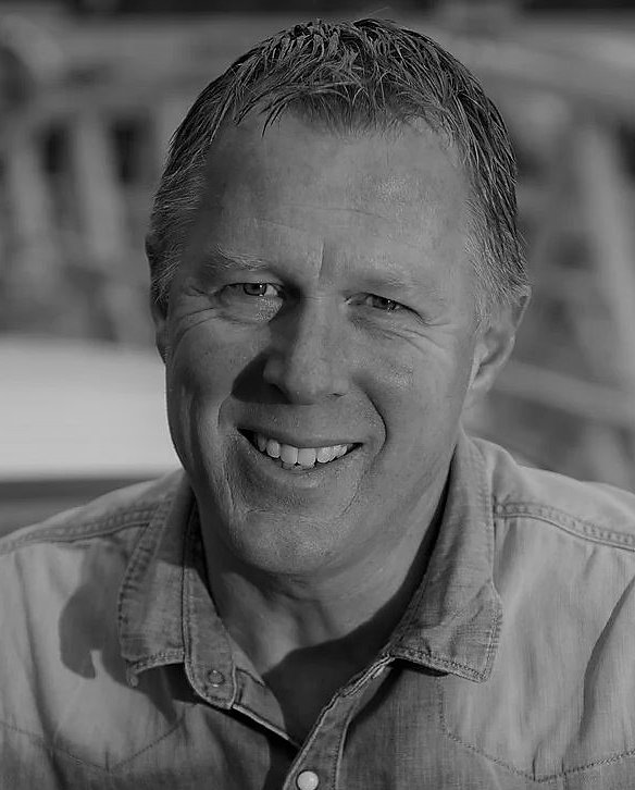 Het bestuur van de Stichting Ambulance Wens deelt u mede, dat maandag 26 juli 2021 op 62-jarige leeftijd onze directeur en oprichter Kees Veldboer ten gevolge van een hartstilstand plotseling is overleden.