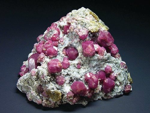 Rock & Gem tweet media